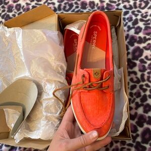 Brand new Sperry boat shoe peachy pink size 8.5